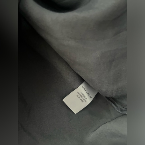 Chelsea & Theodore Gray Popover Women's Blouse Sz M NWT - Picture 2 of 6